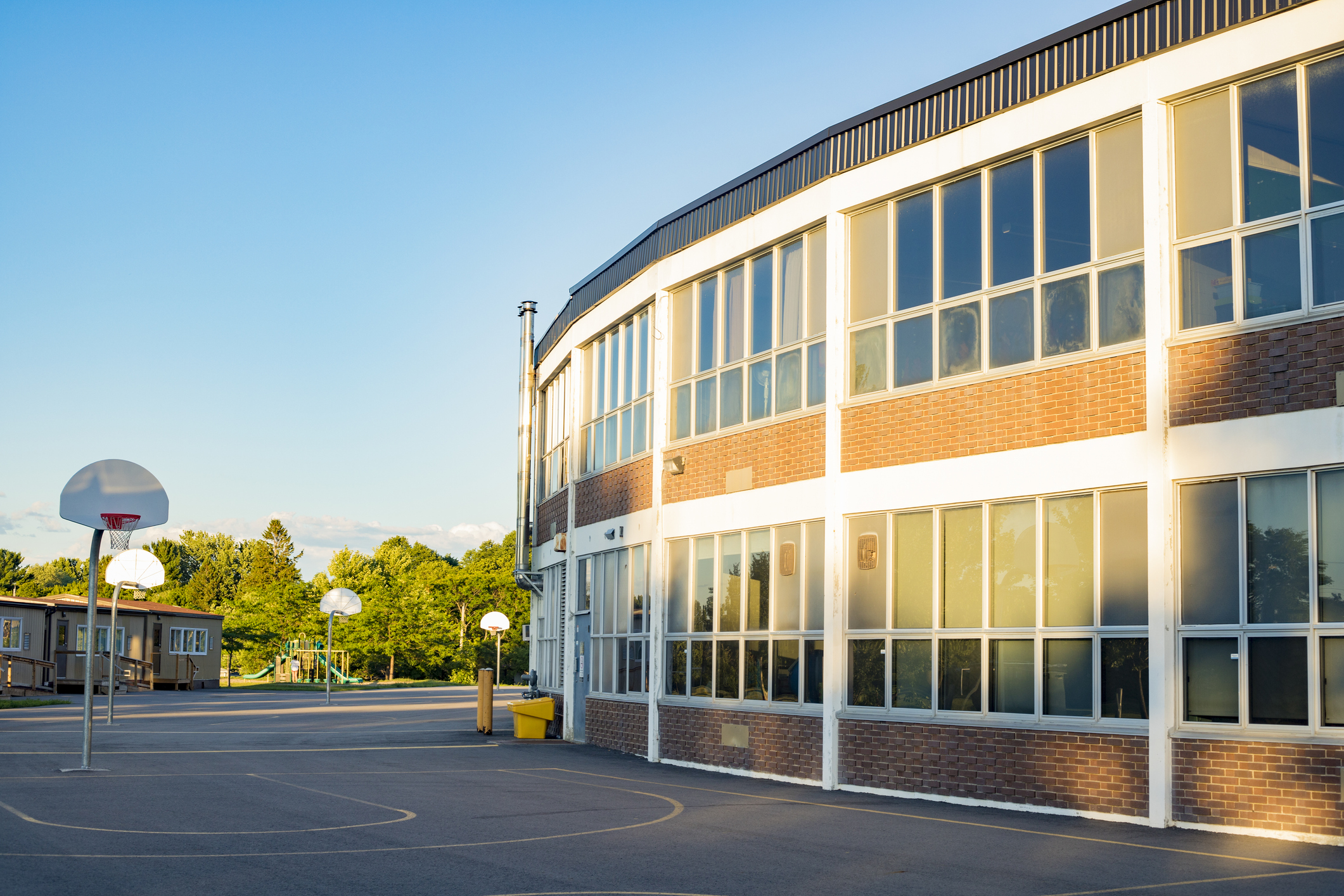Contrôle d’accès associatif : comment simplifier la gestion des salles sportives municipales ?